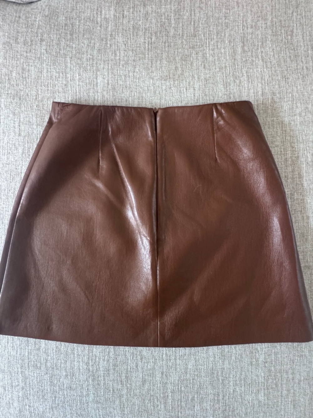 Wilfred Aritzia Brown Faux Leather Mini Skirt size 4 - Picture 3 of 5